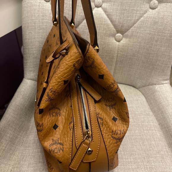 MCM satchel in cognac - Picture 3 of 3